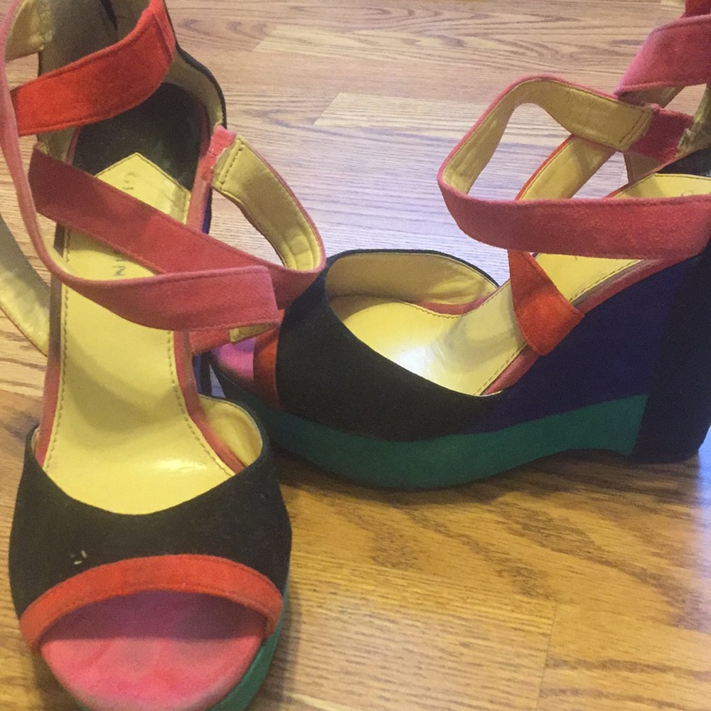 Gianni Bini suede platforms